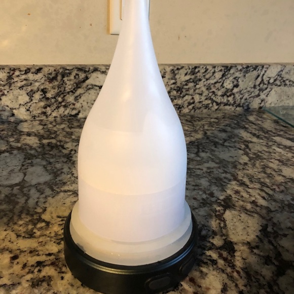 Scentsy diffuser - Picture 2 of 3